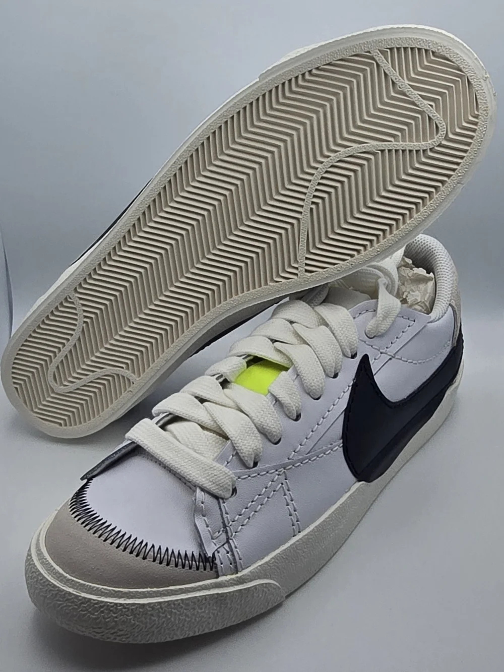 Nike classic low
